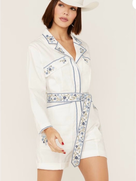 DRIFTWOOD Pants - Driftwood Embroidered‎ Floral Western Romper White Blue Size Medium